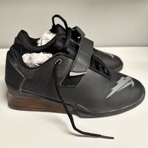 Velassa strake weightlifting shoe